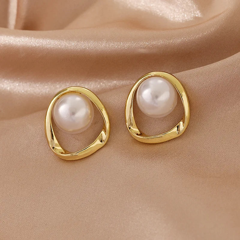 Round Gold & Pearl Stud Earrings